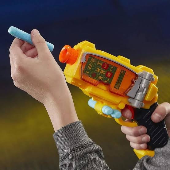 Nerf Original Power Rangers Beast Morphers Striker Morpher Blaster